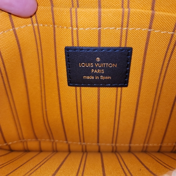 Louis Vuitton Jungle Giant Flower Monogram Pochette Wristlet from Neverfull Bag. - Picture 8 of 13